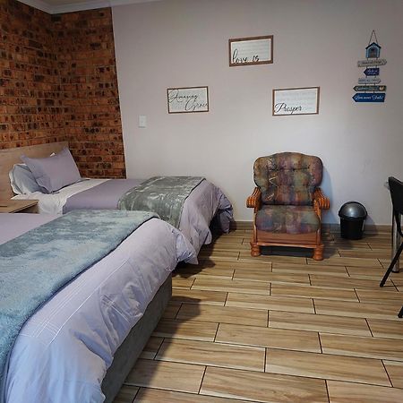 Twins Guest House Astoni Vanderbijlpark Εξωτερικό φωτογραφία