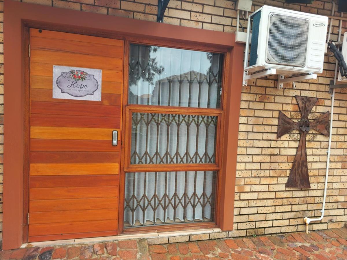 Twins Guest House Astoni Vanderbijlpark Εξωτερικό φωτογραφία