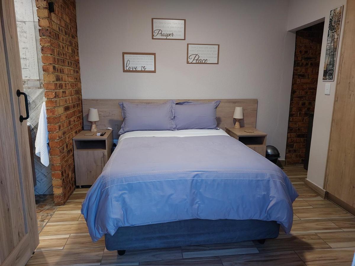 Twins Guest House Astoni Vanderbijlpark Δωμάτιο φωτογραφία