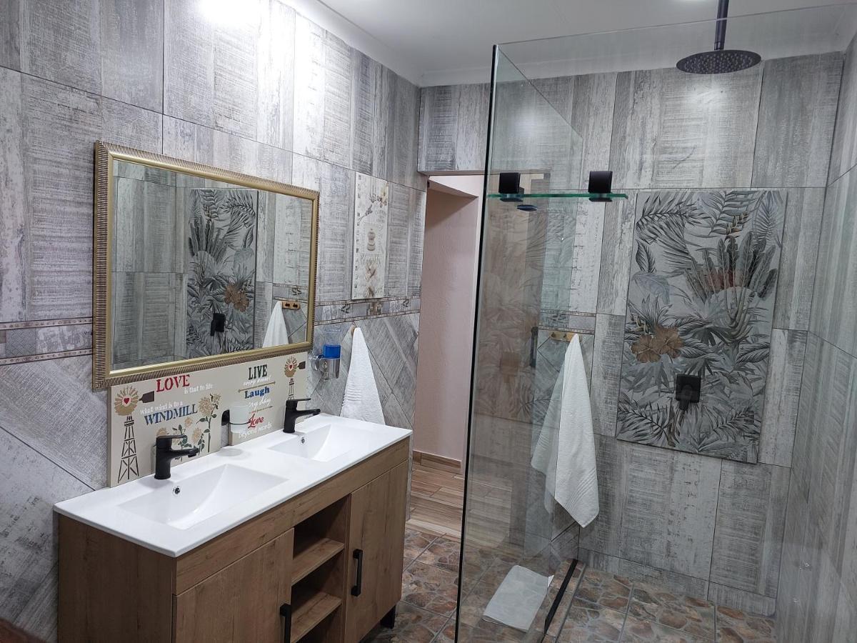 Twins Guest House Astoni Vanderbijlpark Δωμάτιο φωτογραφία