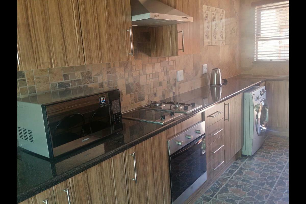 Twins Guest House Astoni Vanderbijlpark Εξωτερικό φωτογραφία